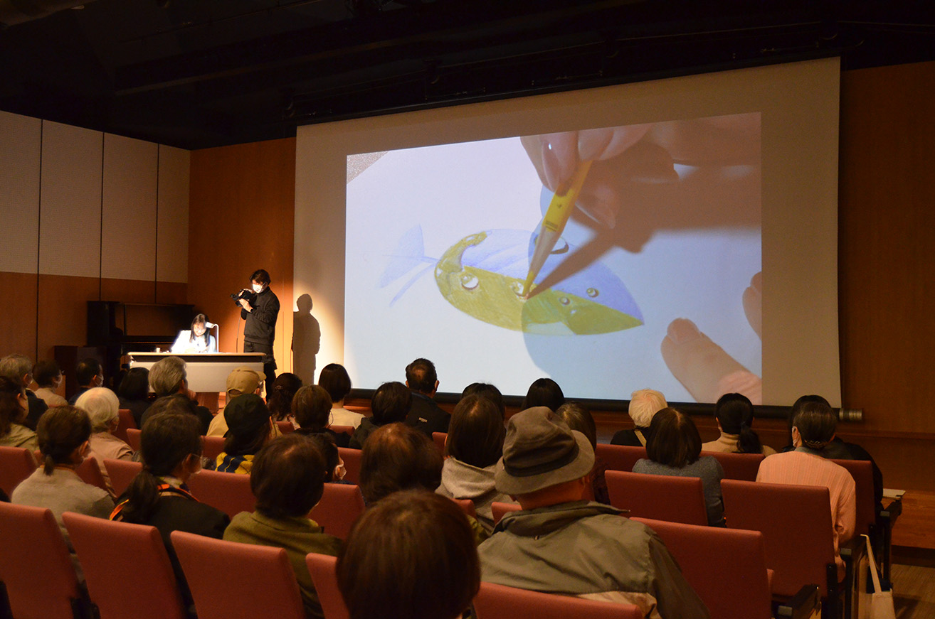 ���ʊ��W�֘A���ʍu���u�F���M��ƁE�O�㎍�G�̐��E�v