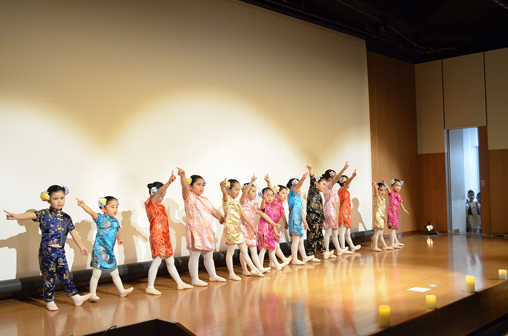 yÃCxg|[gzIKI BALLET炢2015`NX}X̑蕨`